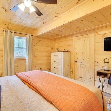 Cozy Sevierville Cabin With Hot Tub And Game Room! Pigeon Forge Exteriör bild