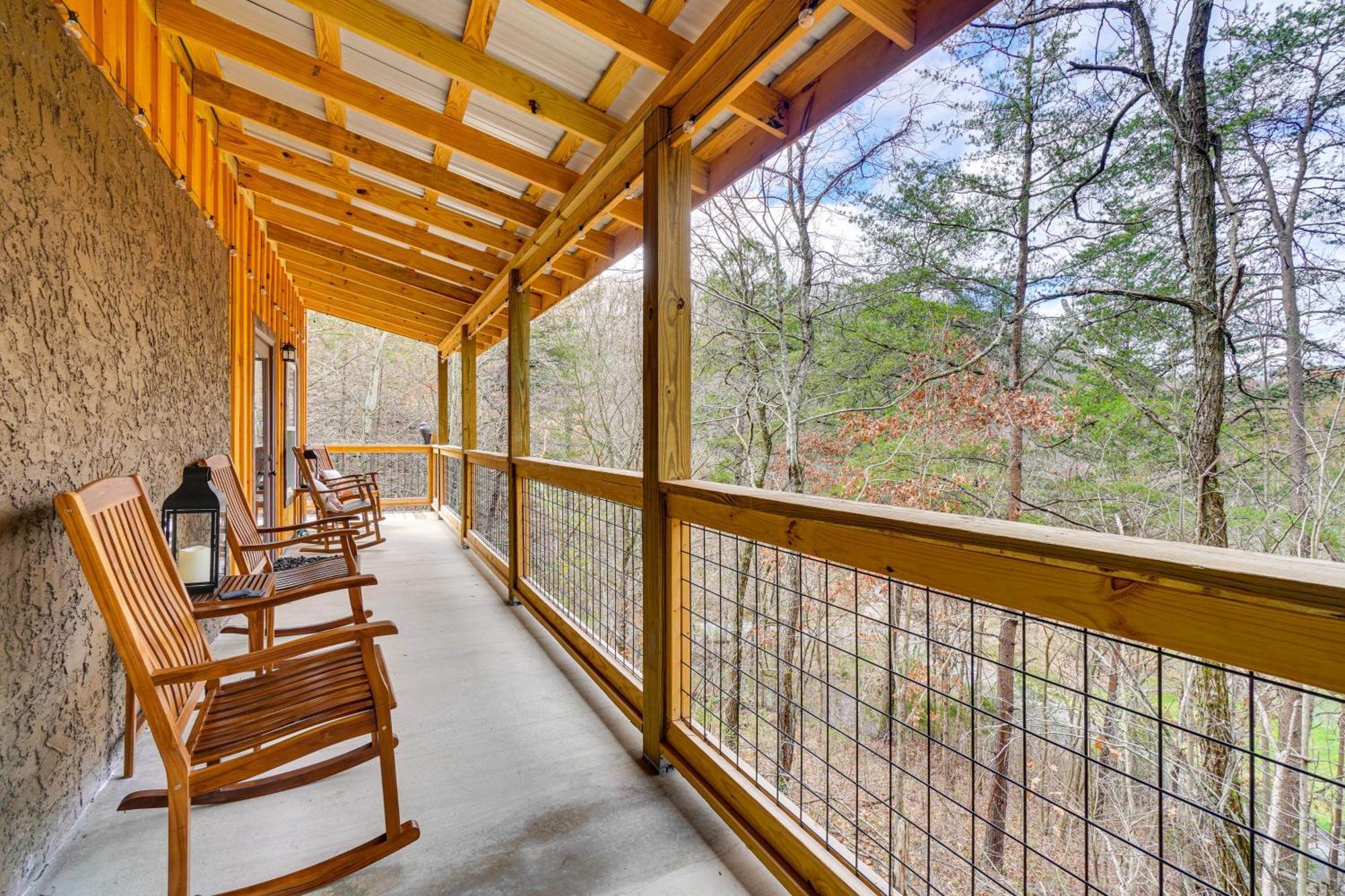 Cozy Sevierville Cabin With Hot Tub And Game Room! Pigeon Forge Exteriör bild