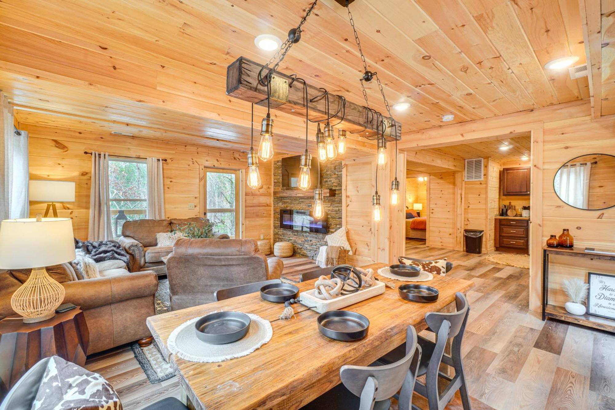 Cozy Sevierville Cabin With Hot Tub And Game Room! Pigeon Forge Exteriör bild